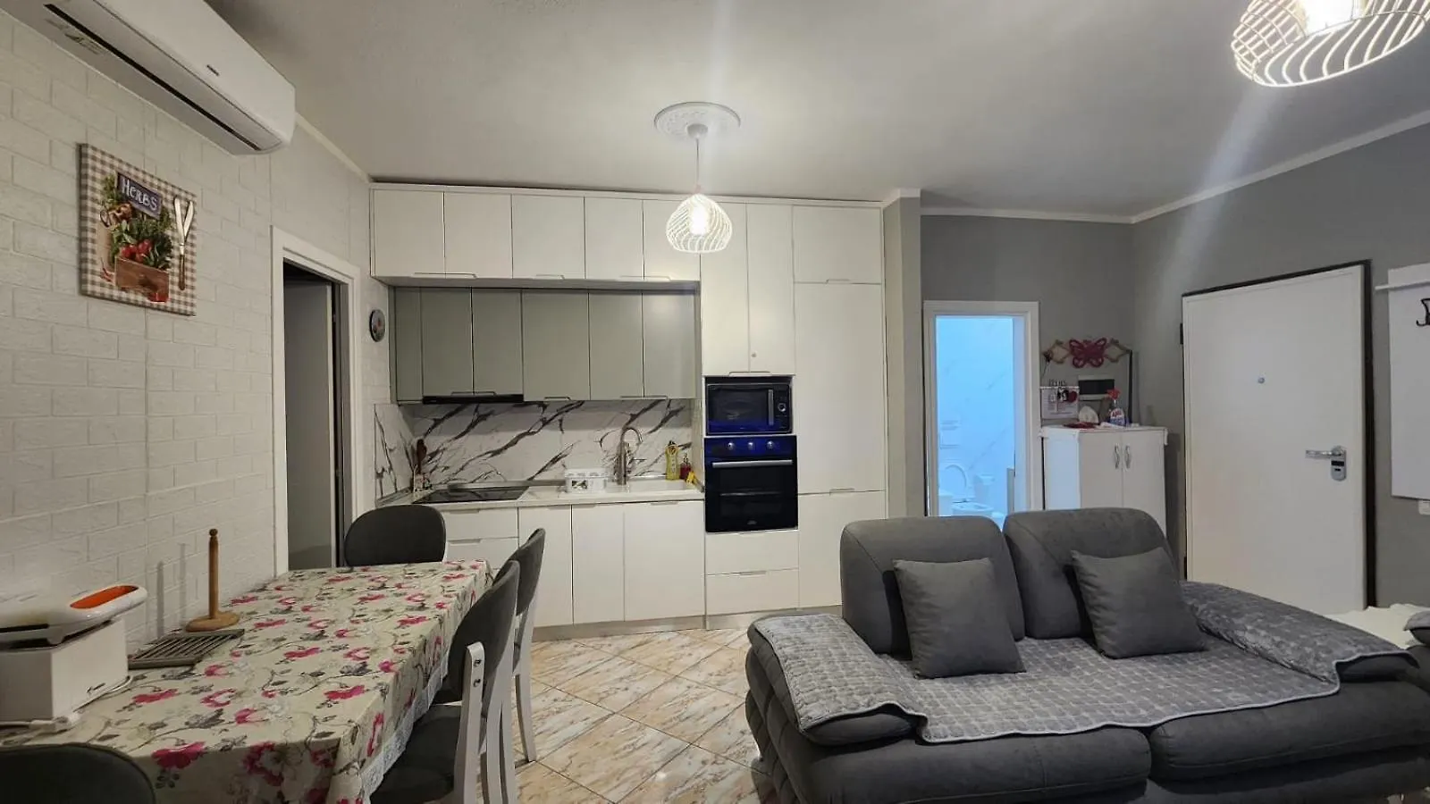 Ag Beach Apartment Golem  Albanien